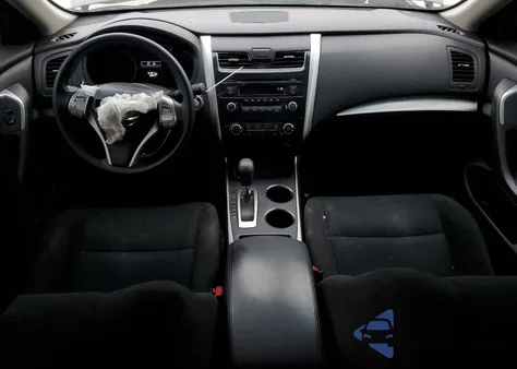 2015 Nissan Altima 2.5 из США, поврежденный, VIN 1N4AL3APXFC589015